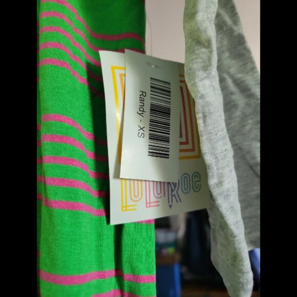 Womens size XS Lularoe Randy shirt. New with tags - Picture 2 of 4